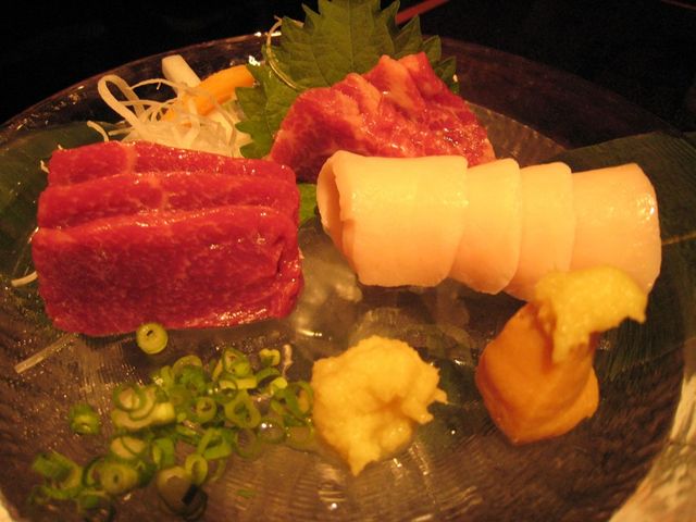 馬肉の盛り合わせ_新三よし