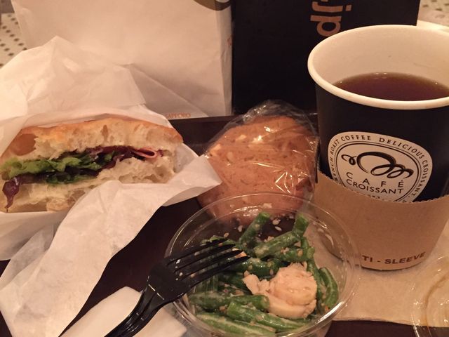 ランチバッグ_Cafe CROISSANT 札幌アピア店