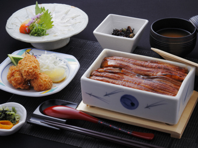居酒屋まめたぬき
穴子飯【松】宮島づくし_穴子と牡蠣 まめたぬき