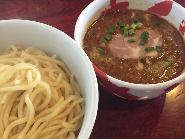 中盛り_あら焚き豚骨 あらとん