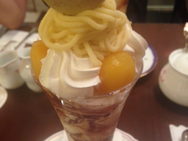 モンブランパフェです_銀座みゆき館 ルミネ立川店