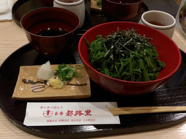 抹茶そば。うどんか蕎麦を選べます。_茶寮都路里・祇園本店
