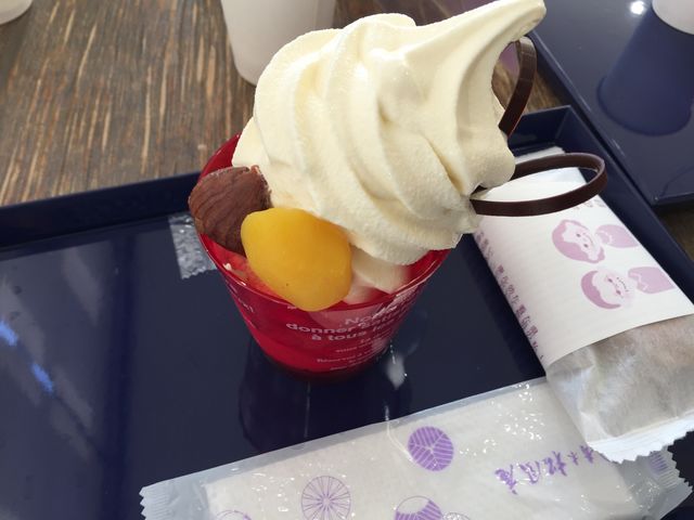 パフェ360円とお得です。_青木松風庵秋葉山店