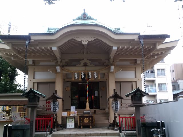 新しくなり、とても綺麗です_矢先稲荷神社