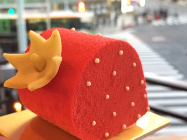 イチゴのケーキ_Laduree(ラデュレ)銀座店