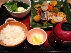 大戸屋ごはん処高幡不動店の写真1