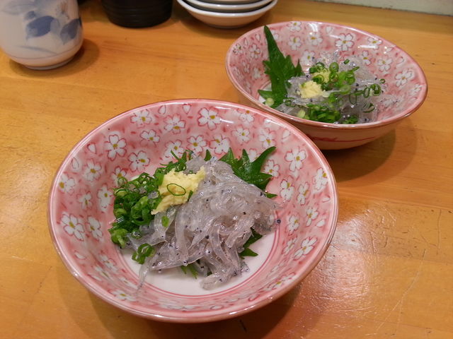 生しらす_まぐろ山水