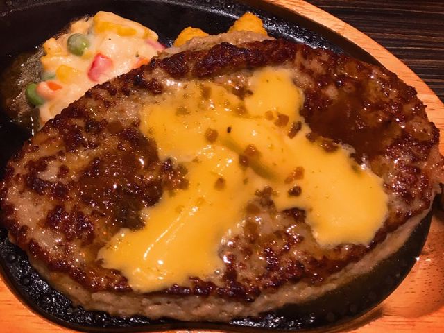 ガリバーのチーズ乗せ!_びっくりドンキー板橋こもね店