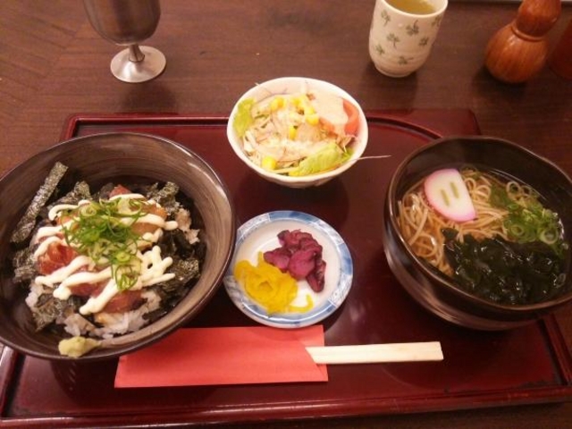 ミニミニ海鮮漬けマヨ丼セット_つるつる