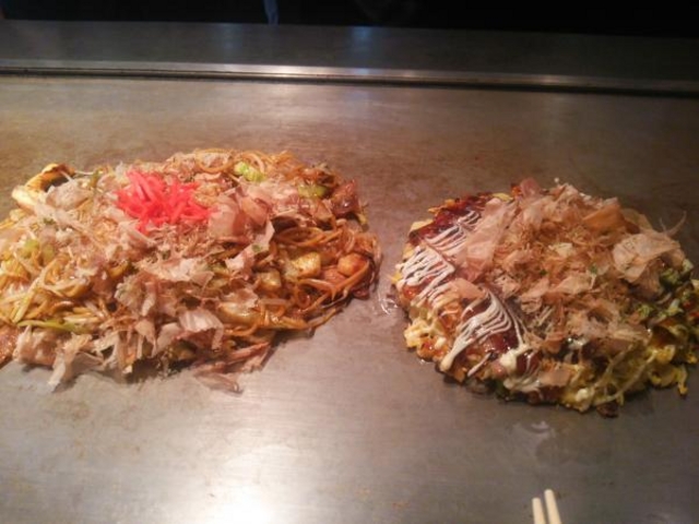 焼きそばとぶた玉_花らんまん