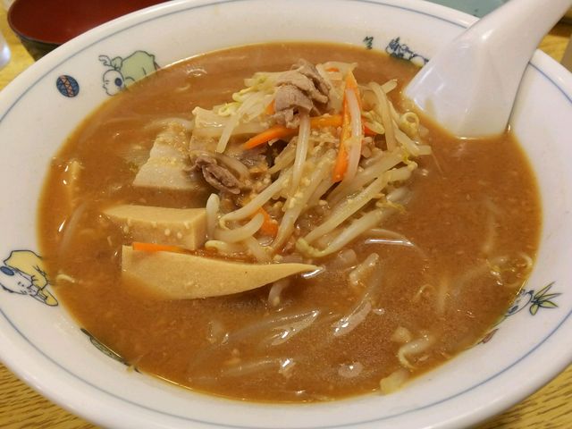 諏訪ラーメン(味噌スープ)_ありがたや