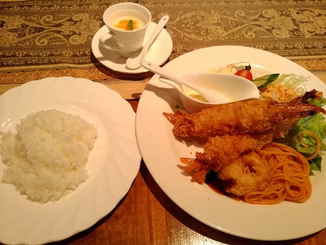 Aランチ。 パンナコッタはサービスしてもらいました。_れおリオンドール