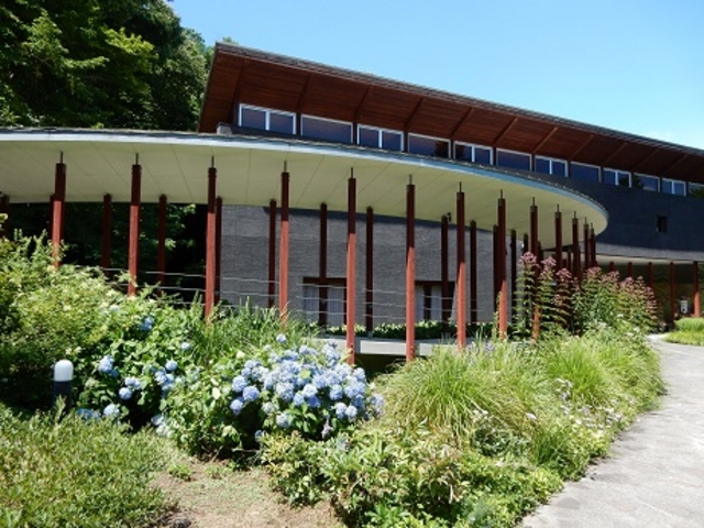 外観もきれいに整備されています。_エルツおもちゃ博物館・軽井沢(ムーゼの森)