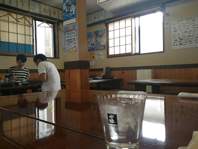 店内1_ひで丸