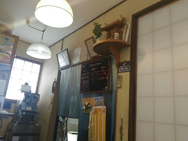 店内2_ひで丸
