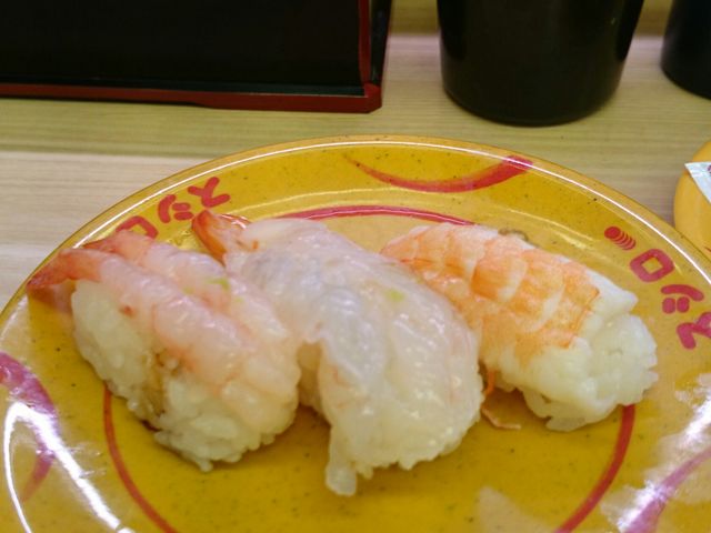 海老が三種類で100円_スシロー 東神奈川店