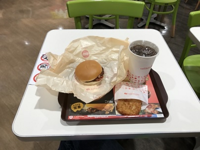 今日の朝食『ベーコンハンバーガーセット』♪_ロッテリアアミュプラザ長崎店