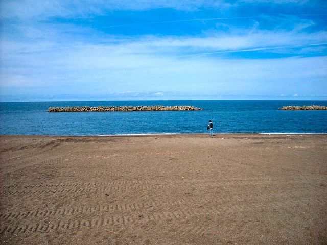 結構 砂浜の奥行きが深い鵜の浜海水浴場_鵜の浜海水浴場