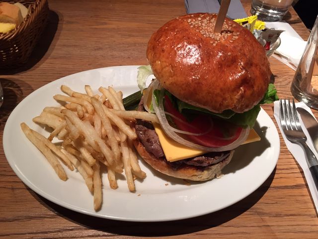 ポテトも美味しい_ブルーブックスカフェ BLUE BOOKS Cafe 静岡店