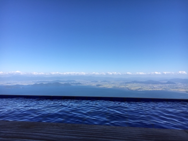 琵琶湖がきれいに見渡せます。_びわ湖テラス