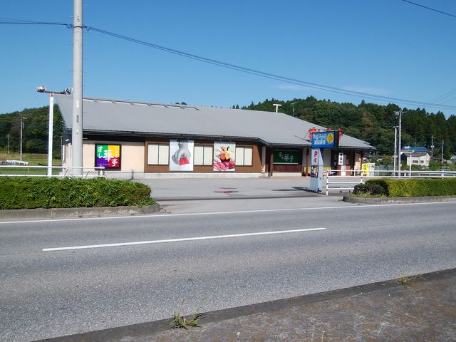 駐車スペースも沢山あります。_すし華亭 長岡店