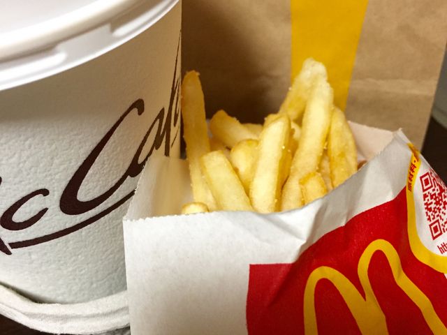 マクドナルド_マクドナルド片江店
