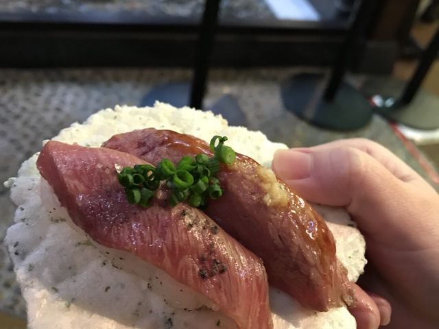 1貫300円の割にはちっちゃいです(笑)_飛騨・こって牛