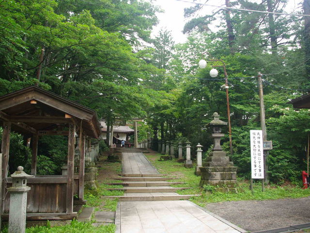 白根神社