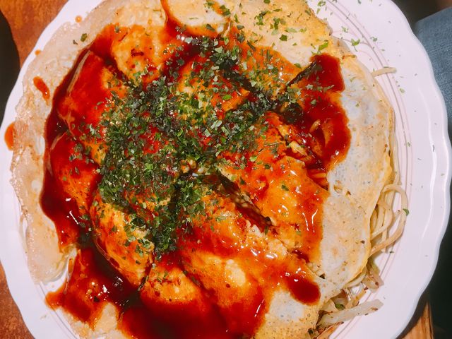 オーソドックスな広島お好み焼きを堪能_元祖へんくつや 新天地店
