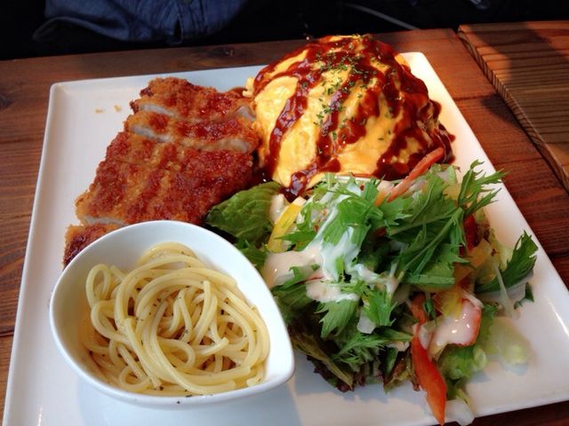 よくばりなプレートランチが美味しい!_カフェ&ダイニングバー GADGET(ガジェット)