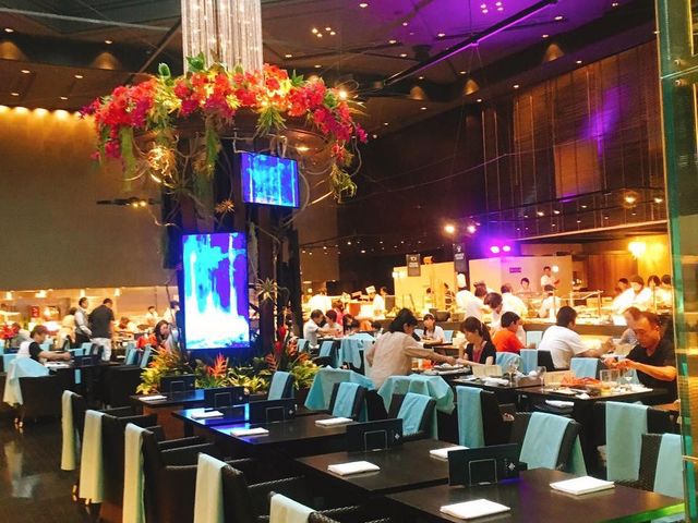 ラグジュアリーな雰囲気でいいです_LUXE DINING HAPUNA(リュクスダイニング ハプナ)