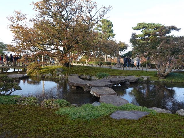 人が少なくラッキーでした_雁行橋(兼六園)