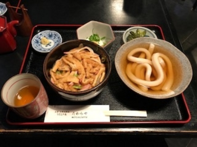 一本うどんときつね丼のセット_たわらや