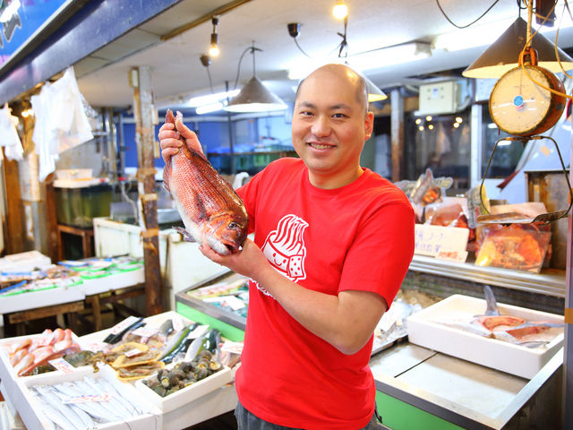 新鮮な海鮮をご用意_丸栄鮮魚 べっぷ駅市場