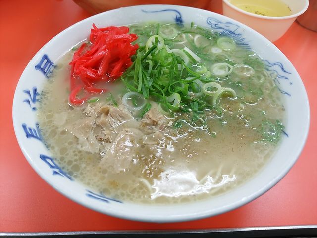 ラーメン500円_元祖長浜屋 本店