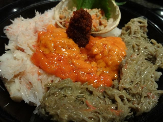 超濃厚!酒のアテたちが飯の上に犇めいている_味暦あんべ
