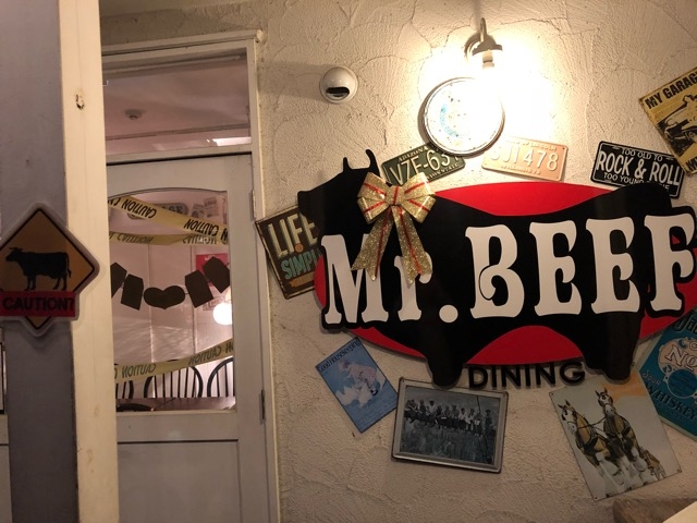 クリスマスの時期だったので、看板もクリスマス仕様。_ミスタービーフ