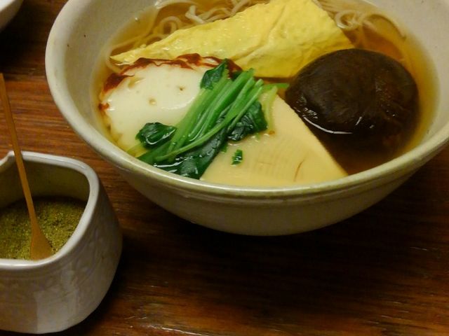 晦日そば
お蕎麦もお出しも美味_京都 権太呂 本店