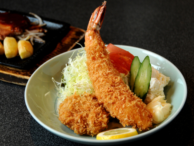 大きな海老フライ_れすとらん 割烹 ことぶき寿司