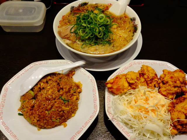 がっつりB定食(ラーメン・チャーハン・カラアゲ)_来来亭守山店