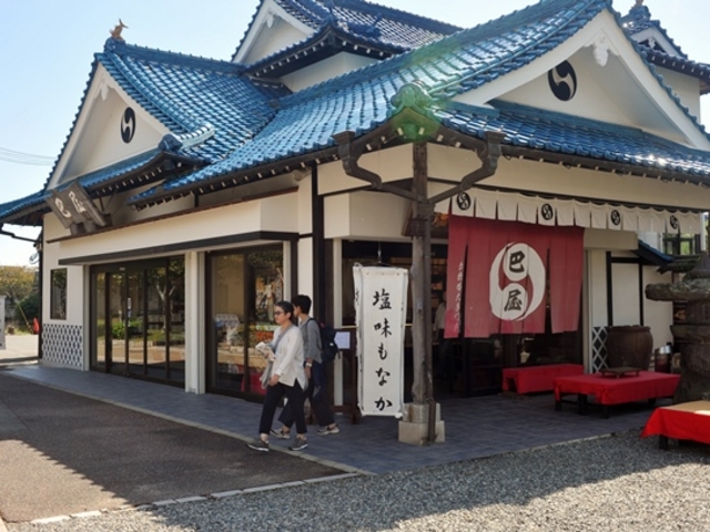 赤穂城の門前にある_巴屋本舗 大手門前店