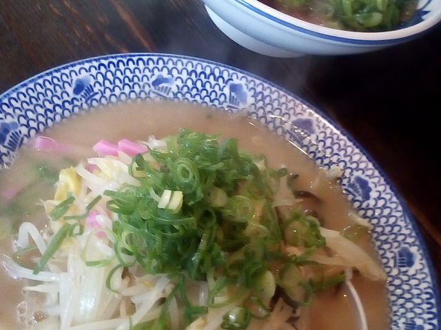 ちゃんぽんと奥が黒チャーシュー麺_ラーメン処 『西谷家』 前原店