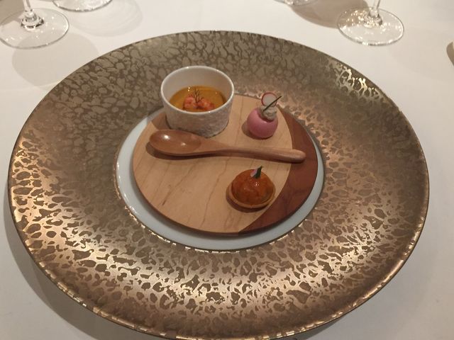 濃厚な海老出汁_フランス料理 La Baie (ラ・ベ)