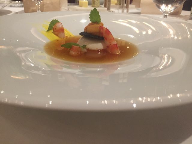 ミョウバンの香りしないうに_フランス料理 La Baie (ラ・ベ)