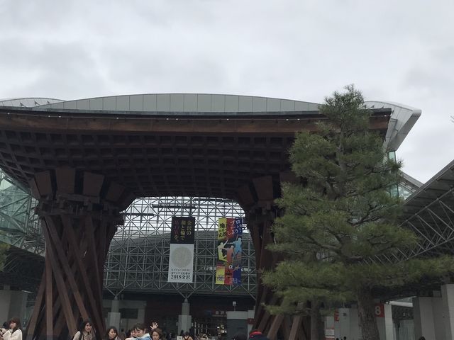 駅ビル_DONQ JR金沢駅店