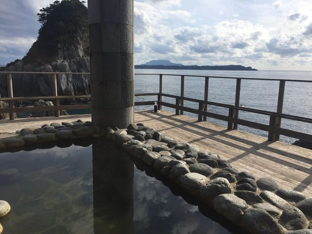 頂上の露天風呂は必見_湯の浜露天温泉