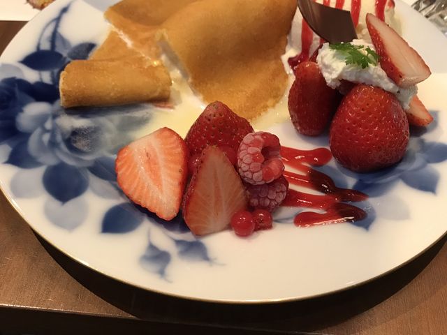 いちご美味し_CAFE 丸福珈琲店