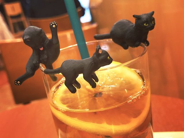 ふちねこ_カフェ・ベローチェ 池袋サンシャイン前店