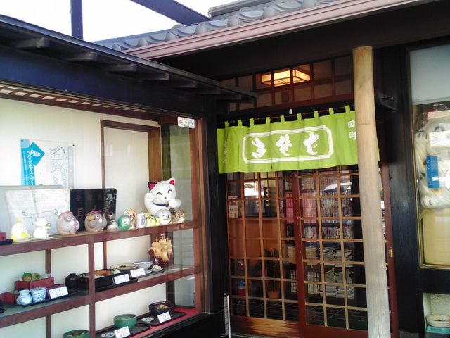 町の御蕎麦屋さんの雰囲気です_長寿庵田町店