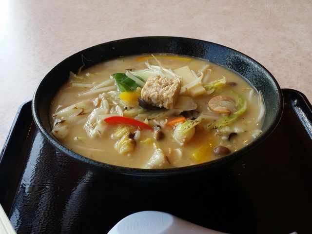 海鮮があまり魅力的にみえなかったので、ちゃんぽん。_食事処 鮮